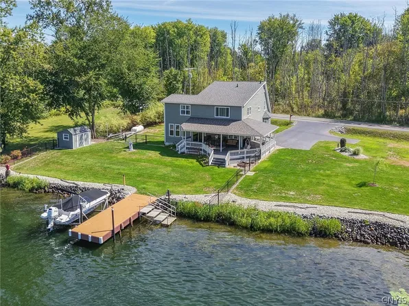 3601 Bonstead Rd, Clay, NY 13041