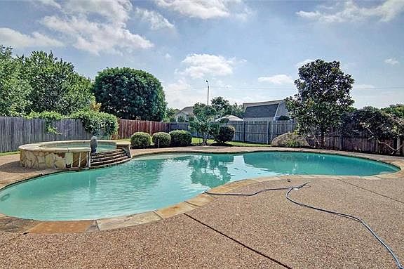 2nd image of 5728 Colorado Ct