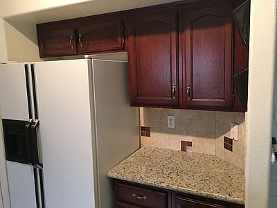 4th image of 4920 Dunvegan Ct