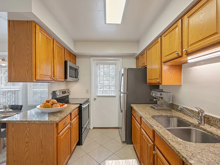 Indian Creek Apartments and Townhomes — Photo 138