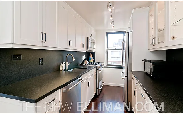 Sold by Douglas Elliman | media 19