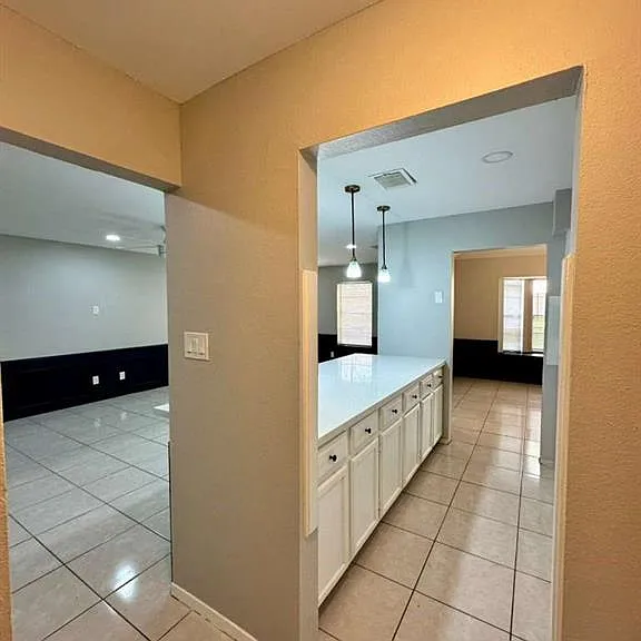 900 E Dallas Ave #17 — Photo 12