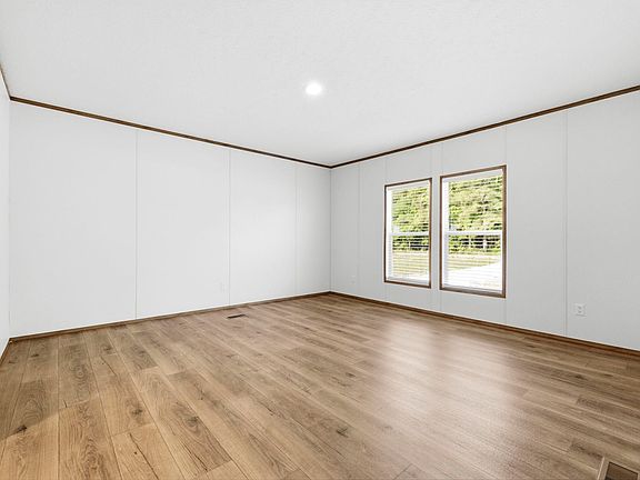 4th image of 7031 Norton Rd.