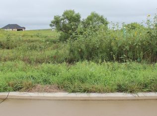 3904 Travers Cir, Manhattan, KS 66503