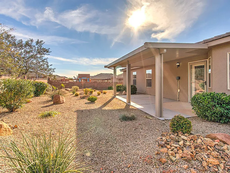 986 Camel Springs Dr — Photo 14
