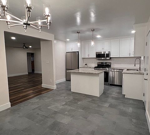 4th image of 3611 Logan Ave