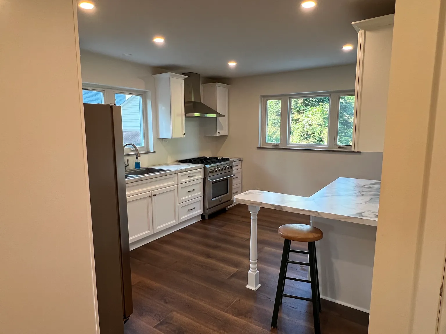 96 Arcadia Ave — Photo 3