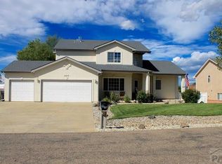 427 S Pin High Dr, Pueblo West, CO 81007