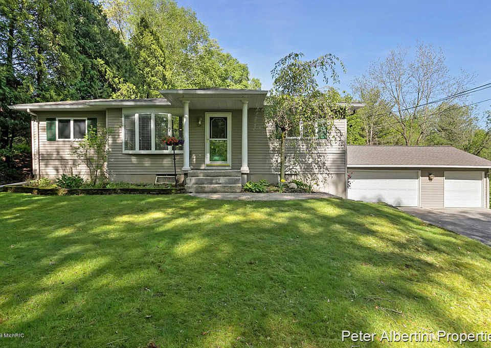 1st image of 4809 Wakefield Ave NE