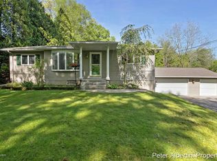 4809 Wakefield Ave NE, Comstock Park, MI 49321