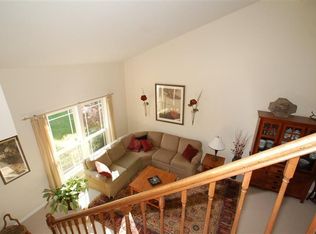 1055 Pembridge Rd, Lake Zurich, IL 60047