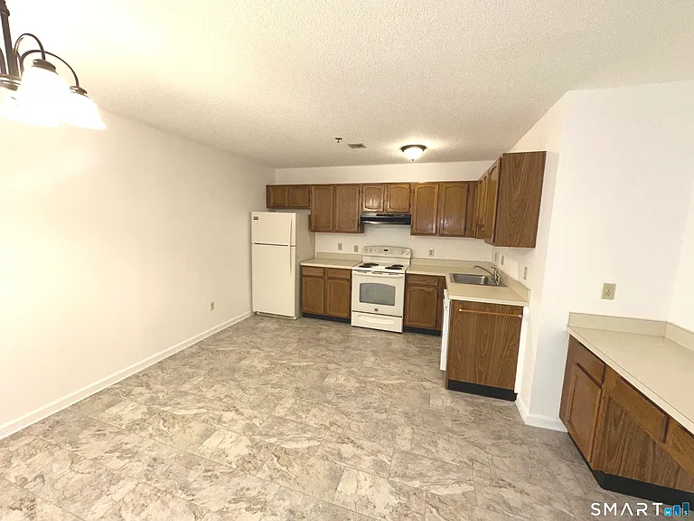 243 Judd Sq #243 — Photo 5