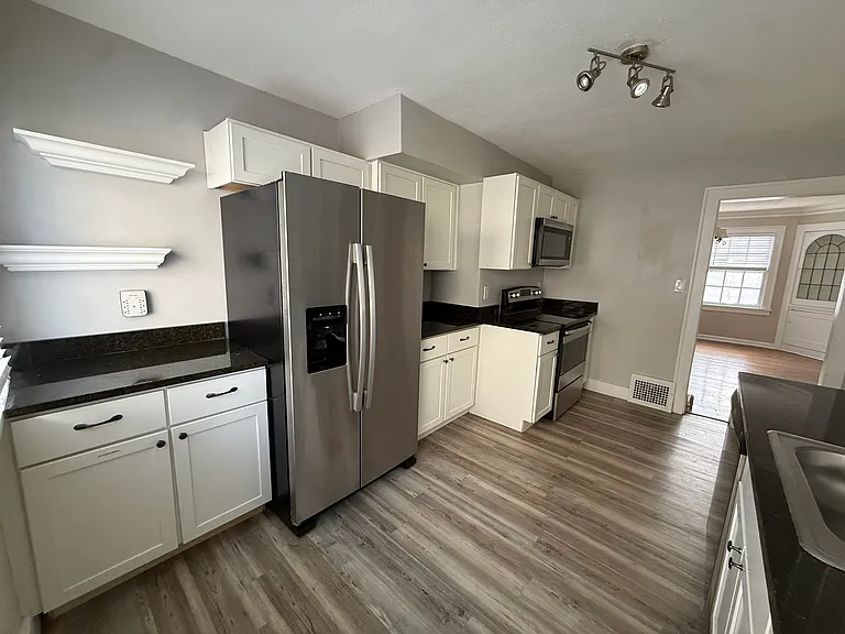 18520 Winslow Rd #1 — Photo 8