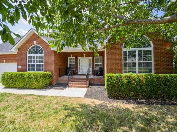 404 Titans Cir, Murfreesboro, TN 37127