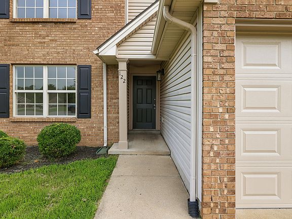 4th image of 122 Salinger Dr