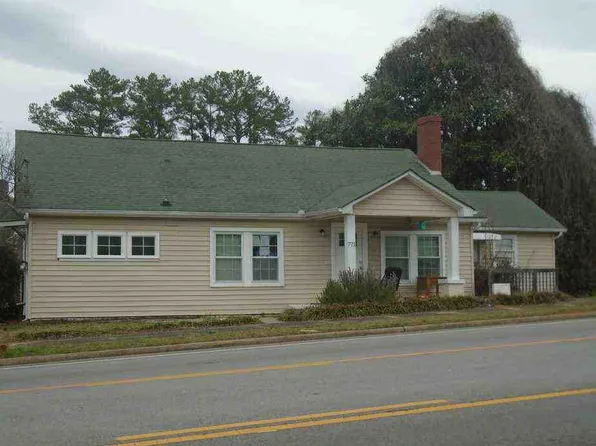 771 E Currahee St, Toccoa, GA 30577