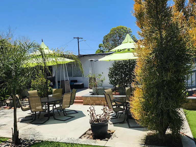 4885 Frink Ave — Photo 28
