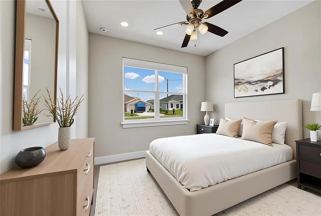 3 bed, 2.0 bath, 1287 sqft, $1,650 — Photo 3