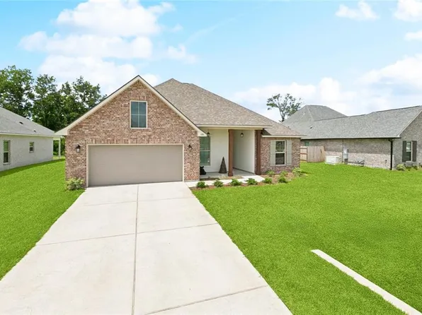 173 Cypresswood Dr, Belle Chasse, LA 70037