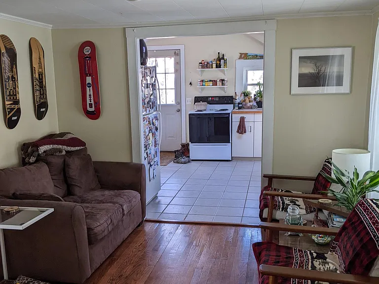 31 Waverly St #2 — Photo 6