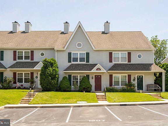 3rd image of 1209 Timothy Ln