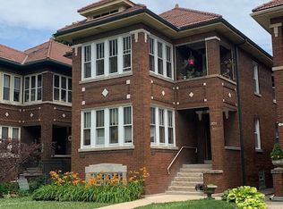 322 S Oak Park Ave, Oak Park, IL 60302