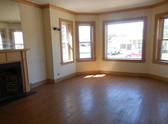 2nd image of 853 Wentworth Ave