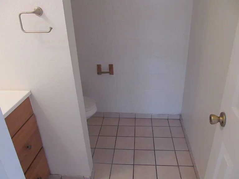 3518 Villa Knolls North Dr — Photo 17