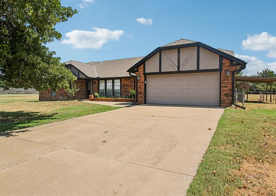 1st image of 812 Dripping Springs Dr