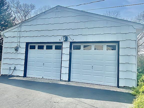 2 car garage