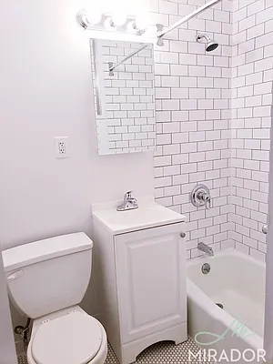 Rented by Mirador Real Estate | media 4