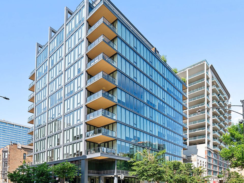 1st image of 366 W Superior St Unit 401