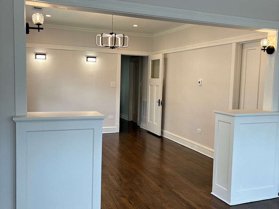 Living Area/Dining Room