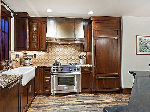 5th image of 8880 Empire Club Dr #209