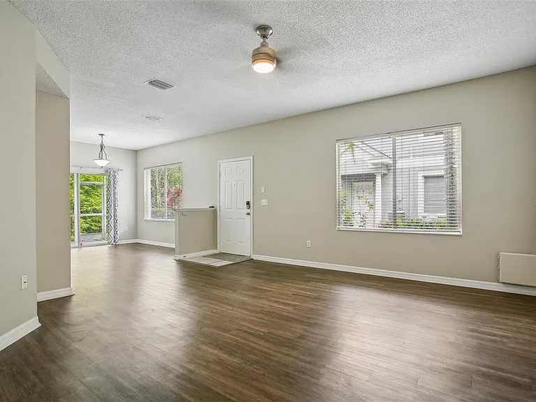 18181 Paradise Point Dr — Photo 31