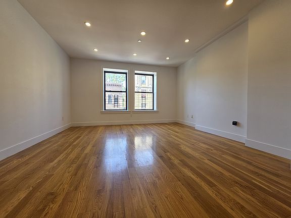 2nd image of 324 W 87th St APT 3F