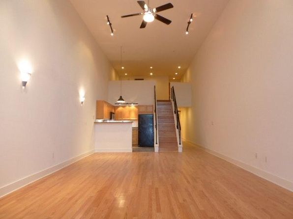 1050 17th St APT 104