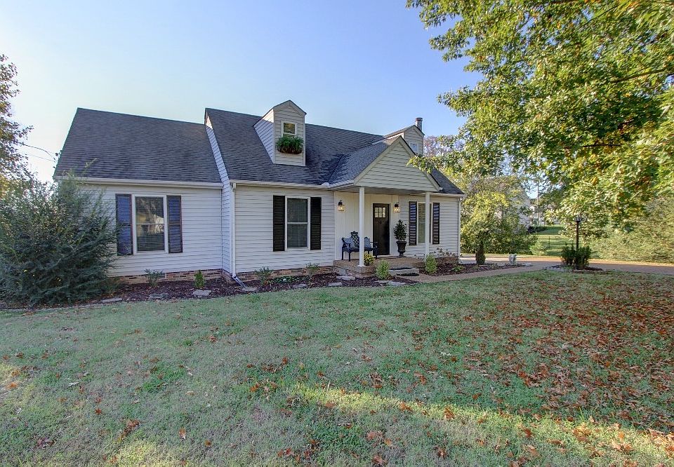 1st image of 102 Mill Creek Ln