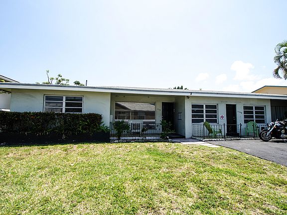 2nd image of 2730 NE 30th Pl