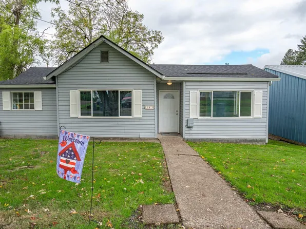 345 S Kutch St, Carlton, OR 97111