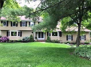 5045 Bridle Path Rd, Fayetteville, NY 13066