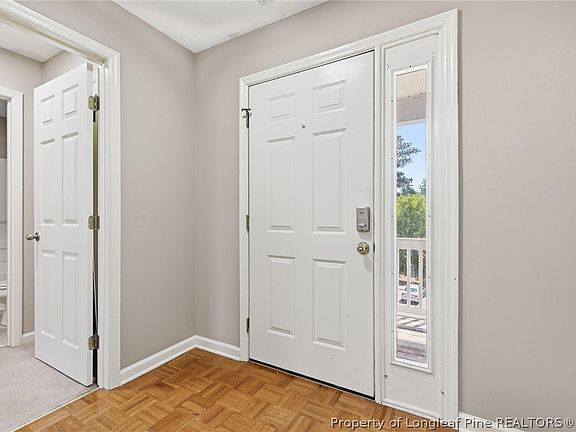 4th image of 308-11 Waterdown Dr