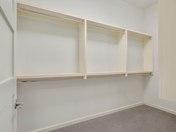 5th image of 211 N Geary Ave