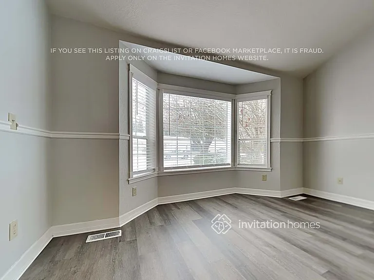 1722 Mapleview Ct NE — Photo 4