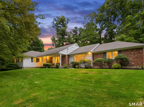 69 Brookhollow Lane, Stamford, CT 06902