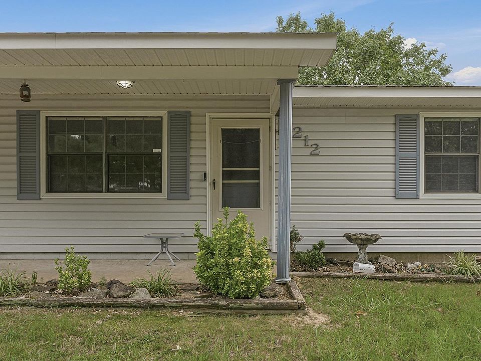 1st image of 2212 Crescendo Dr