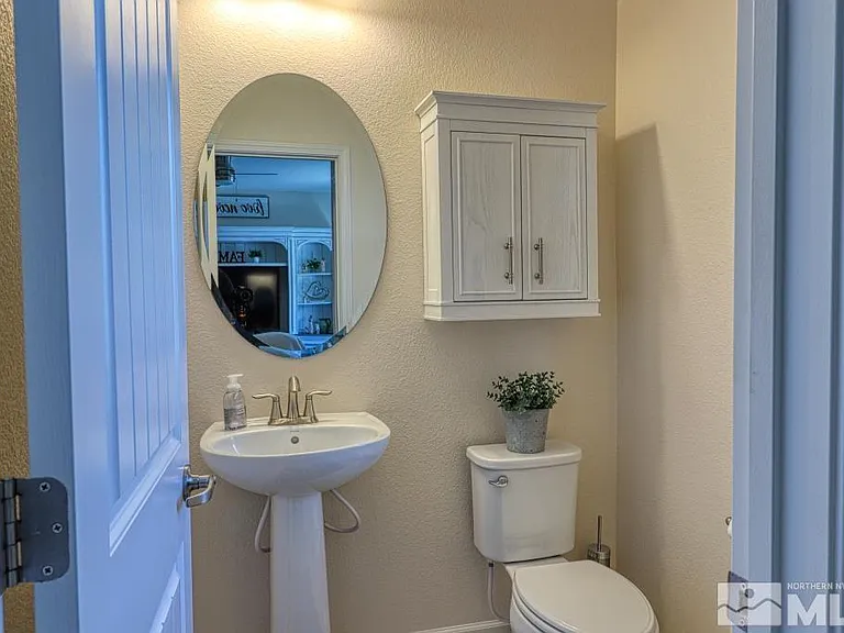 1009 Arbor Rd — Photo 10