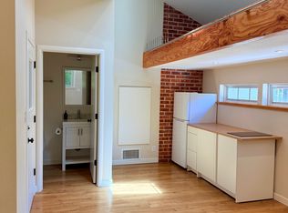 6535 Pinehaven Rd, Oakland, CA 94611