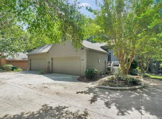 8964 Saint Croix Ln, Charlotte, NC 28277