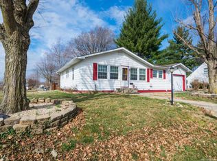 104 N Lincoln Ave, Salem, IN 47167